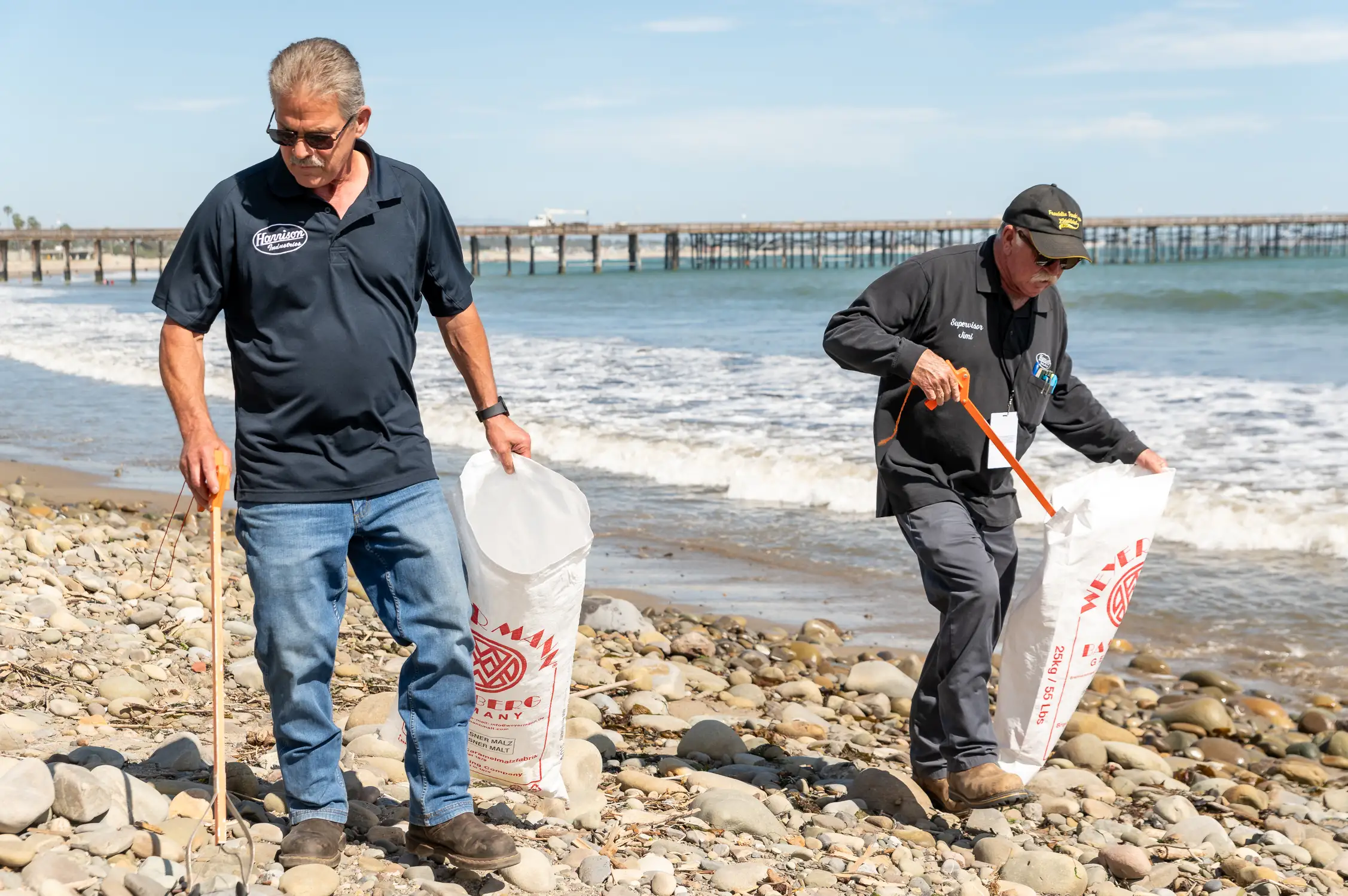 Harrison-employees-coastal-cleanup-ventura-ej-harrison-industries