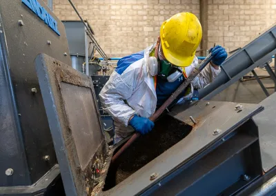 Worker-at-Mountain-View-Food-Waste-Recycling